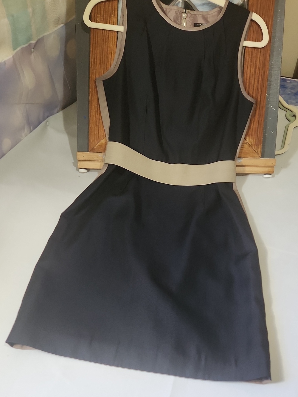 Ann Taylor Black Mini Dress with Beige Back & Elastic Built In Belt: STUNNING✨️